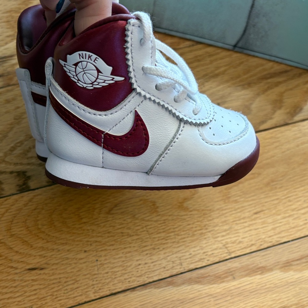Nike Baby Jordan  85’ White and Burgundy Sneakers